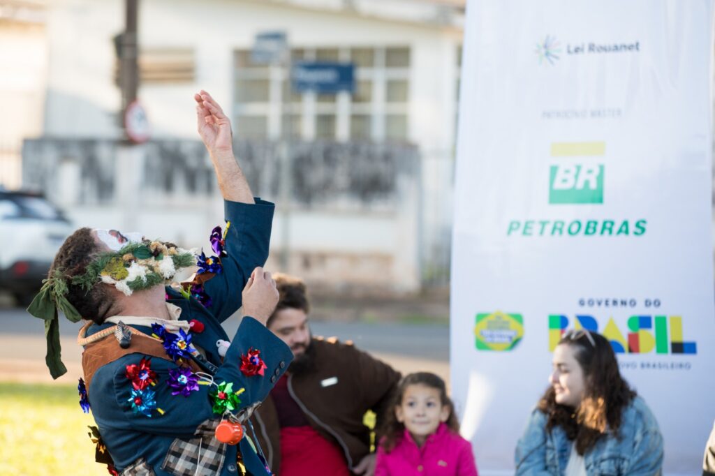 Espetáculo Só Se Entra Nessa Mata Duas Vezes no FILO 2026